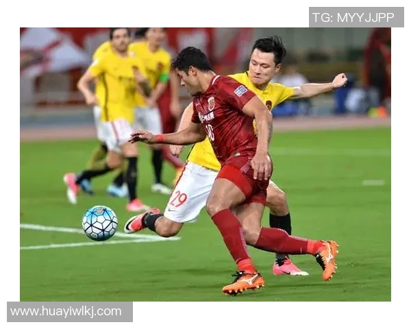 亚冠首回合对决上海上港迎战广州恒大激情碰撞全场瞩目 亚冠首回合对决上海上港迎战广州恒大激情碰撞全场瞩目